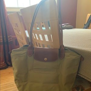 Longchamp Le Pliage Tote (Medium)